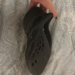 Real Yeezy foam runner black